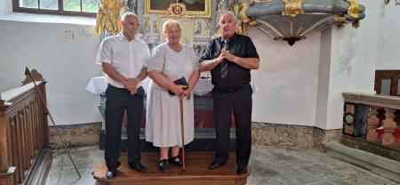 V cerkvi Marije Brezmadežne